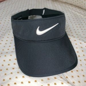 Nike women’s golf visor